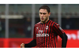 新型コロナで試合延期…ミランDF、1万キロ旅したファンを男気で救う！ 画像