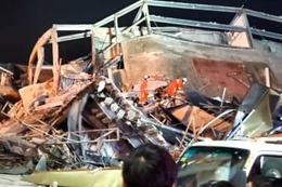 中国ホテル倒壊、死亡は10人 画像