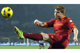 リーセ、ローマ時代の「地を這うカミソリボレー」がこれだ 画像