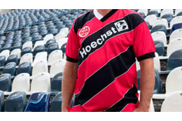 長谷部と鎌田のフランクフルト、「伝説級のレトロユニフォーム」4選 画像