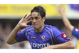 伝説の遅咲きFWトーニ、20代後半の「高い、速い、上手い」プレーがヤバい 画像