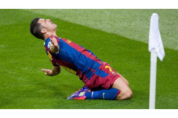 元神戸のビジャ、これがバルサ時代の「精密ミドル」…ユナイテッド相手に 画像