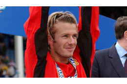 ベッカムの「鬼曲がり逆ポストフリーキック」を改めて拝む 画像