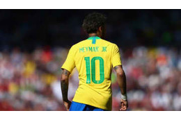 後ろから見るとより分かる、ネイマールのいやらしさ 画像