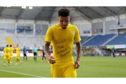 「差別反対シャツ」提示のサンチョ、“お咎めなし”に 画像