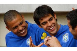 男前カカ、先輩ロナウドとツンデレが最高に和む 画像