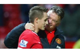 「ウソつき…」 元天才ヤヌザイvs御大ファンハール、場外乱闘が再燃！ 画像