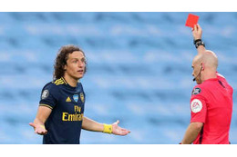 ダヴィド・ルイス悪夢の日…残念ミスで失点、さらにPK与えて退場 画像