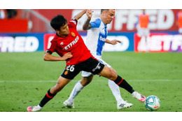 久保建英、すげぇ！リケルメみたいな「桁違いのボールキープ」がこれ 画像