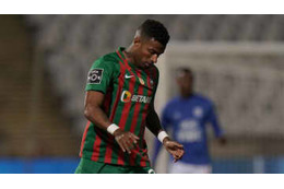 前田大然の同僚大ポカ…「GK無視のパス」での失点がこれ 画像