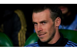 ベイル、レアルのベンチ生活を満喫！？「大あくびシーン」がこれ 画像