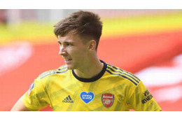 アーセナルDFティアニー、「袋」で好感度を上げる 画像