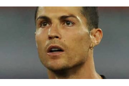 ロナウド、驚きのイメチェン！？「モフモフ風ヘア」がこれ 画像