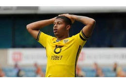 リヴァプールFWブリュースター、無念！オウンゴールになった「絶品FK」がこれ 画像