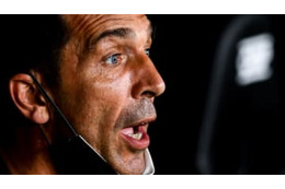 「引退したら高校生に戻る」 42歳ブッフォンが宣言　 画像