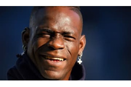 バロテッリ、仰天イメチェン！超ワイルドな「新髪形」がこれ 画像