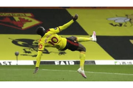 ウェルベック、すげぇぞ！自画自賛の「神オーバーヘッド」がこれ 画像