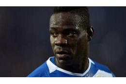 追放バロテッリ、8キロ太ってた？公式体重を「99.8kg」に訂正される 画像