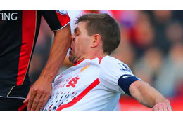 ジェラード伝説！試合中にアソコが裂けて血だらけも、4針縫ってフル出場 画像