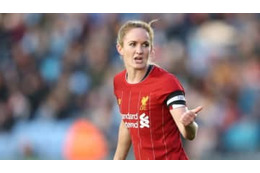 リヴァプール女子主将、コロナ禍でサッカー休業　家族経営の介護施設で働く 画像