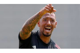 J・ボアテング、クールすぎる「ジャンピングヒールシュート」を決める 画像