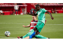 レアル初得点のメンディ、「超人的加速からのニアぶち抜きゴール」がこれ 画像