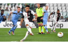 ロナウド、サッカー史上初の偉業達成！「3大リーグ全てで50ゴール超え」 画像