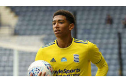 なぜユナイテッドを拒否？ドルトムント加入の天才17歳、その理由は 画像