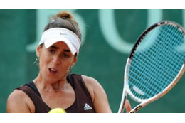 天才女子選手、「胸だけでやるリフティング合戦」がこれ 画像