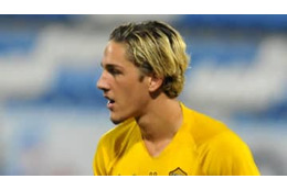 ザニオーロ、自陣から大爆走！5人を“無効化”した「伝説級ゴール」を見よ 画像