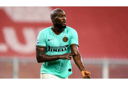 190cmなのにこの巧さ！怪物ルカク、「魔法のシザースフェイント」がこれ 画像