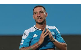 ナポリFWポリターノ、背中全体の「叫ぶヒョウのタトゥー」がすごい 画像