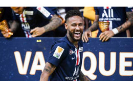 ネイマール、やりやがった！伝家の宝刀「レインボーフリック」がこれ 画像