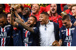 部活か！ネイマールにエムバペ、PSGの仲良し私服集合写真がこちら 画像