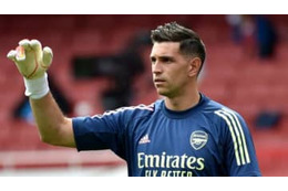 号泣のアーセナルGK、「金は気にしねぇ」発言でファンのハートを掴む 画像