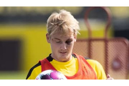 なにがあった…金髪イケメンのブラント、顔面が酷いことになる 画像