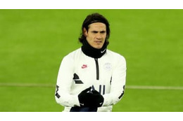 パンツ一丁のカバーニ、自然の中を激走 画像