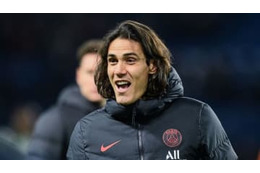 無所属カバーニ、パンツ一丁でウェイトをやりまくる 画像