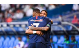 ネイマール、エムバペの足首にタックル敢行 「ひやりシーン」がこれ 画像