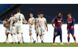 コウチーニョに屈辱の8点目…バルサ控え選手の「怒り爆発シーン」がこれ 画像