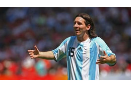 メッシ、代表デビュー1分で一発レッド！15年前の「衝撃シーン」がこれ 画像