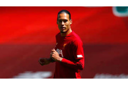 ミルナー爆笑！？ファンダイク、リヴァプール選手を秘かに餌食にする 画像