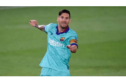 ロナウドは決めたけど、メッシの必殺FKが不発…31本連続で失敗 画像