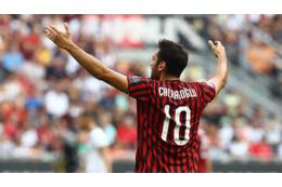 本田からミランの背番号10を継承！イブラはチャルハノールをこう評価する 画像