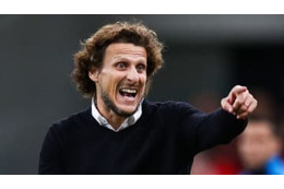 フォルラン監督、「たった9試合」で解雇 画像