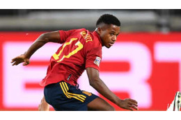 17歳ファティ、スペイン代表史上最年少ゴール！「超シュート」がこれ 画像