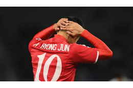 元Jリーガーの北朝鮮FW、韓国でやられた「仰天タックル」が笑える 画像