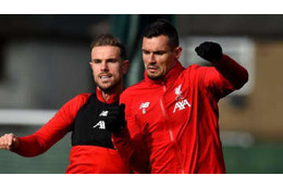 ヘンダーソン、退団のロヴレンに贈った「手紙とトロフィー」がすごい 画像