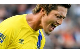 鈴木優磨vs三好！ベルギーで勃発した「削りシーン」がこれ 画像