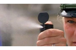 3部でもこの熱さ！ブラジル選手「警官をボコって催涙スプレーを喰らう」 画像